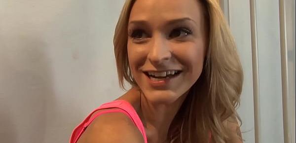  Emma Hix and her stepmom Mirabella Amore go for sixty-nine